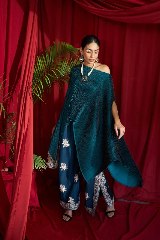 Reyna Gara Glazed Pleated Cape Coordinated with Slit Pants- Teal