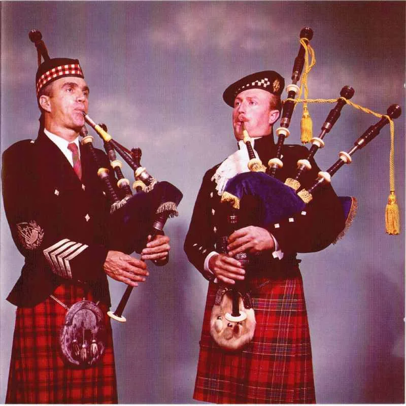 James McColl and James Young - Play The Pipes